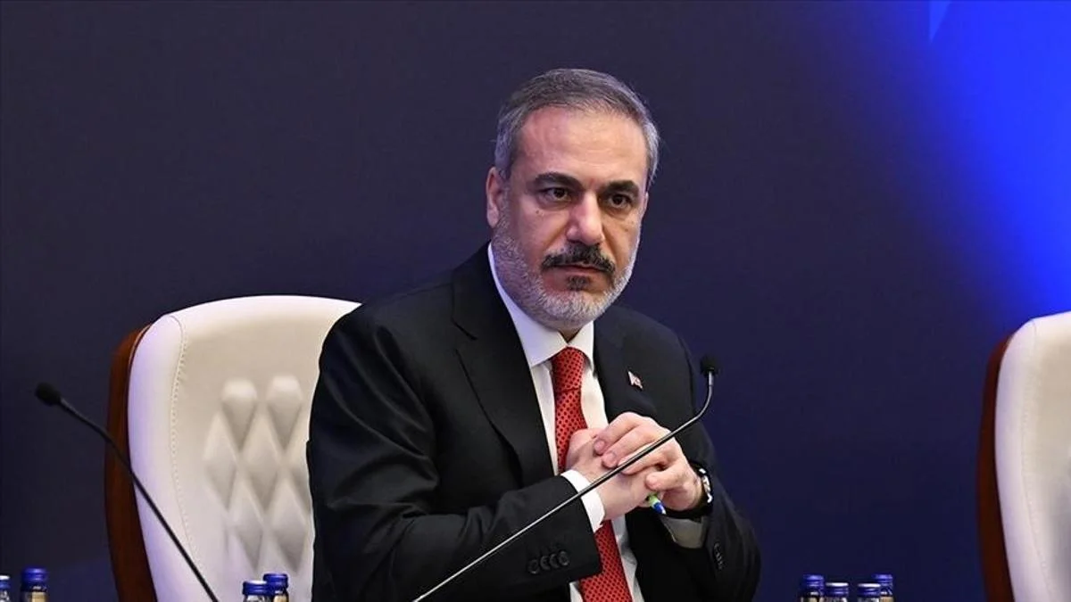 Dışişleri Bakanı Hakan Fidan'dan diplomasi trafiği: Mısır, Suudi Arabistan ve &Uuml;rd&uuml;nl&uuml; mevkidaşları ile g&ouml;r&uuml;şt&uuml;