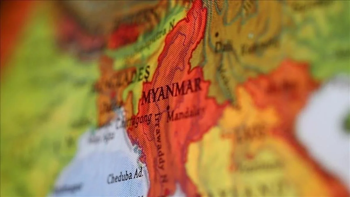 Myanmar, rakipleri engellenen ordu destekli partiyle se&ccedil;ime gidiyor