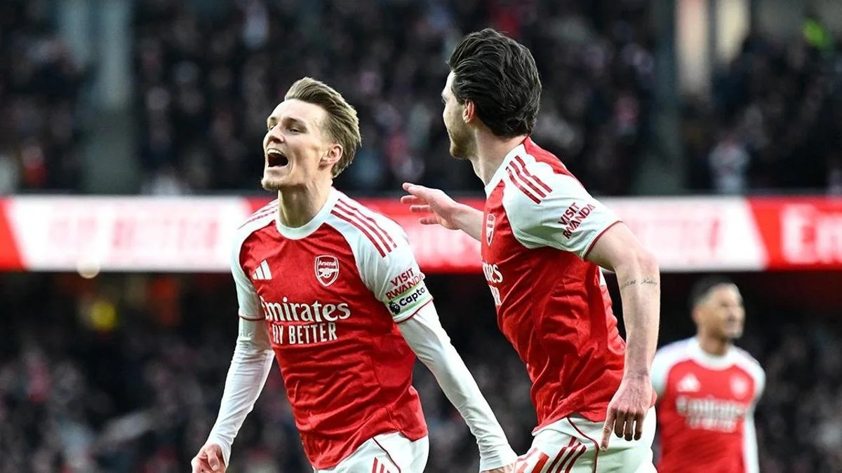 Arsenal, 2025&rsquo;i lider bitirdi