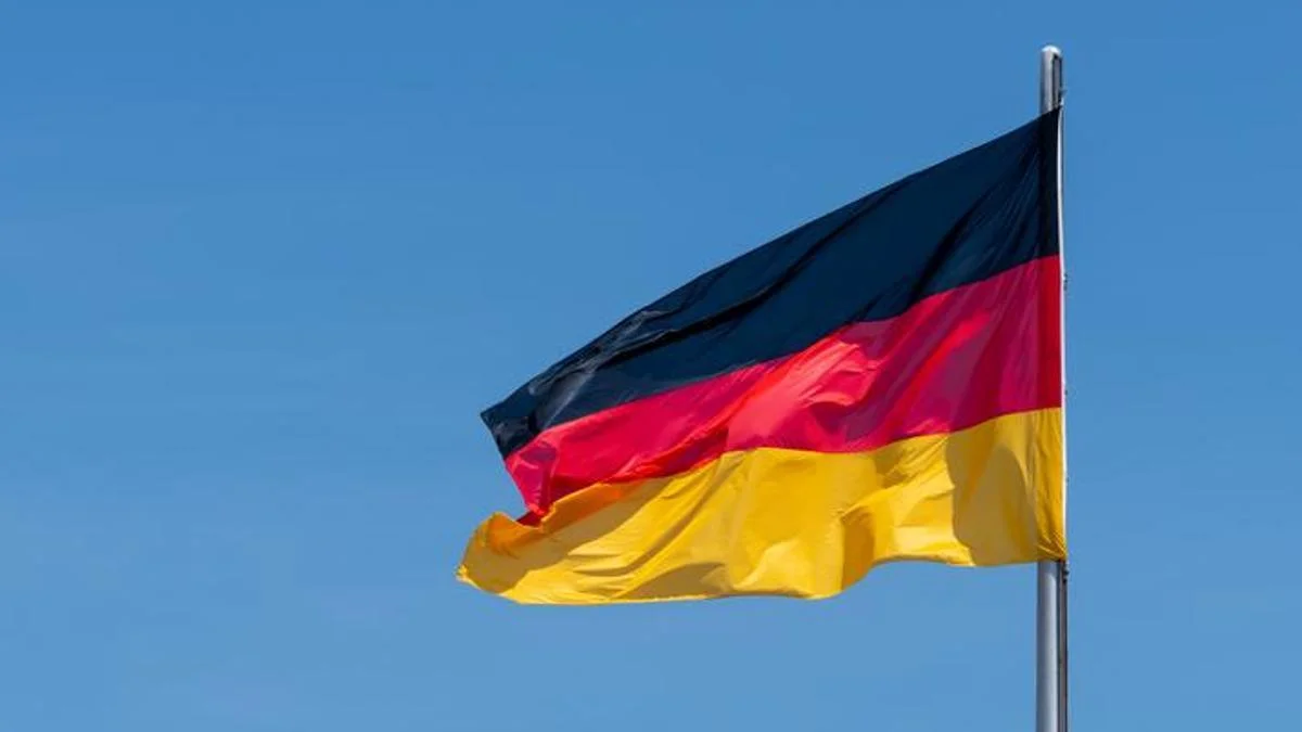 Berlin'de baş&ouml;rt&uuml;l&uuml; kadına ırk&ccedil;ı saldırı