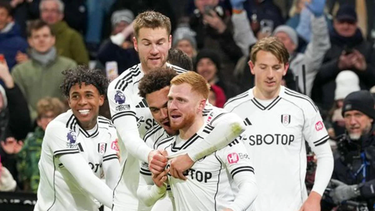 Fulham, Liverpool'a galibiyeti tattırmadı! Son anlar nefes kesti...