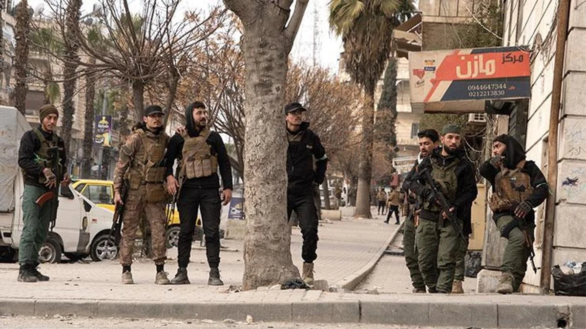 Son mahalle de kurtarıldı! Suriye Ordusu: Halep YPG'den temizlendi