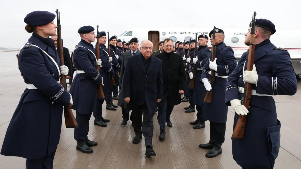 Milli Savunma Bakanı G&uuml;ler, Almanya&rsquo;da